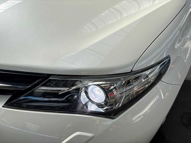 Toyota auris touring sports 1.8 hybr. lease , 7-zhp-28 - afbeelding 13 van  23