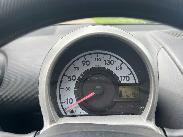 Toyota aygo - 1.0-12v + , 19-xk-sg - afbeelding 1 van  15