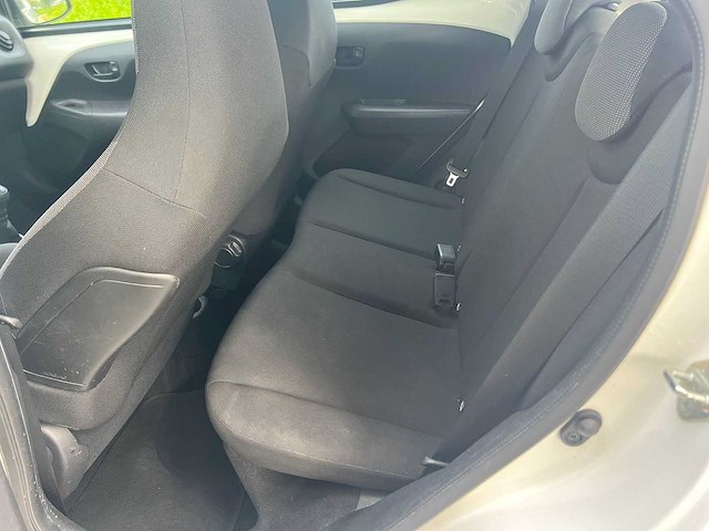 Toyota aygo - 1.0 vvt-i x-fun , zb-939-b - afbeelding 9 van  18