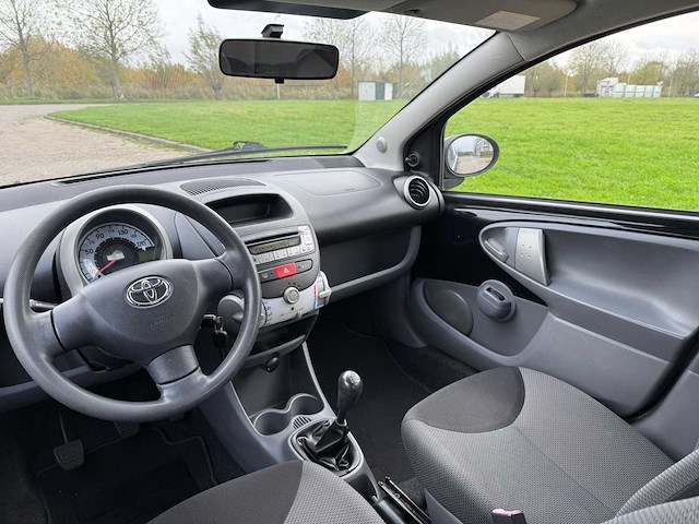 Toyota aygo 1.0-12v + , 28-hhd-6 - afbeelding 7 van  16