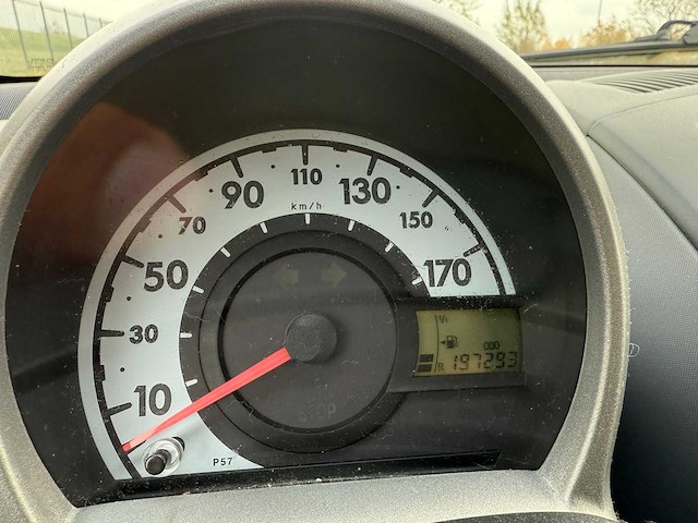 Toyota aygo 1.0-12v + , 28-hhd-6 - afbeelding 8 van  16