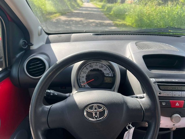Toyota aygo 1.0-12v + , 35-hfl-7 - afbeelding 2 van  20