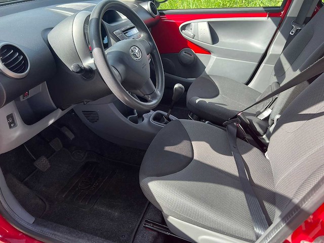Toyota aygo 1.0-12v + , 35-hfl-7 - afbeelding 10 van  20
