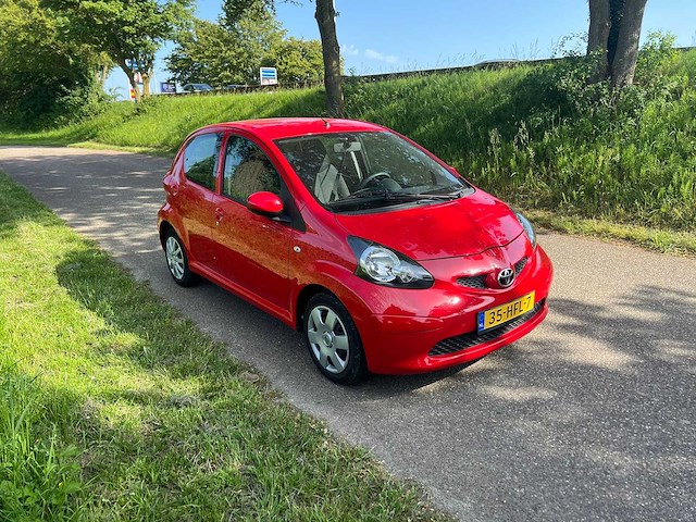 Toyota aygo 1.0-12v + , 35-hfl-7 - afbeelding 20 van  20