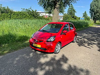 Toyota aygo 1.0-12v + , 35-hfl-7 - afbeelding 1 van  19