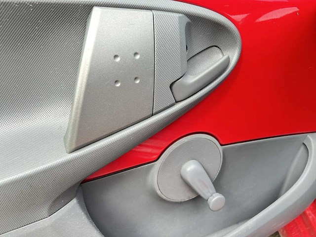 Toyota aygo 1.0-12v | 60-xp-bk - afbeelding 2 van  25