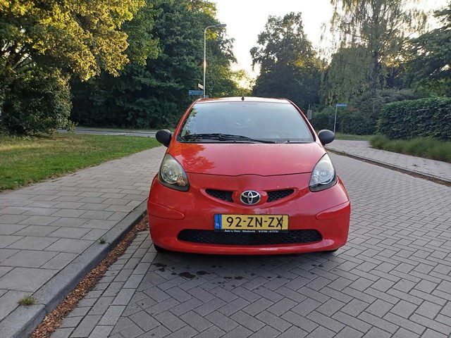 Toyota aygo 1.0-12v , 92-zn-zx - afbeelding 7 van  8