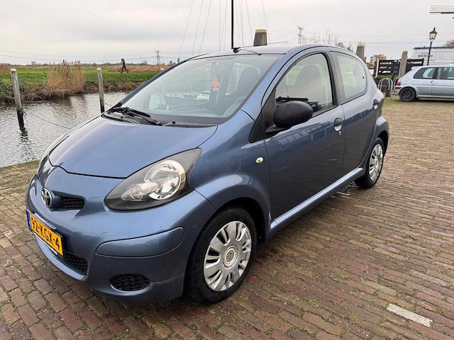 Toyota aygo 1.0-12v access 92-kgx-4 - afbeelding 1 van  10