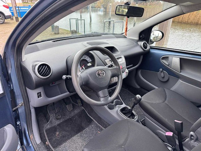 Toyota aygo 1.0-12v access 92-kgx-4 - afbeelding 8 van  10