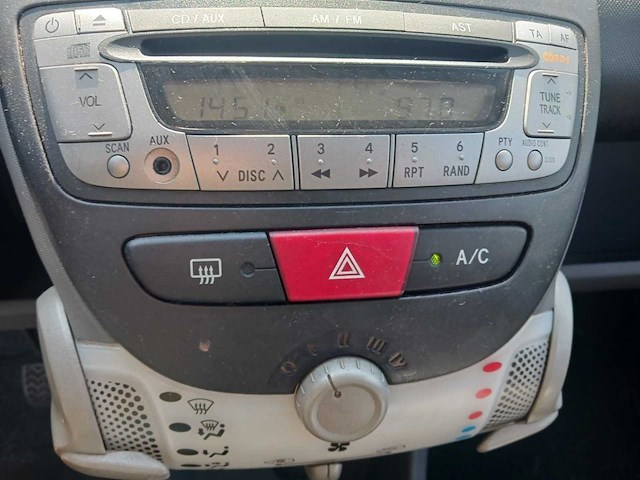Toyota aygo 1.0-12v access , kb-178-x - afbeelding 3 van  4