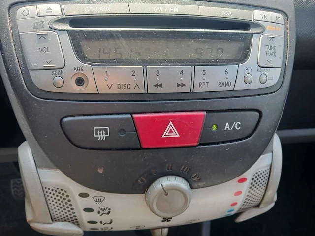 Toyota aygo 1.0-12v access, kb-178-x - afbeelding 12 van  14