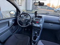 Toyota aygo 1.0-12v air-cool hn-815-l - afbeelding 10 van  11
