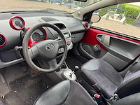 Toyota aygo 1.0-12v aspir. red air automaat 09-nhh-1 - afbeelding 6 van  18