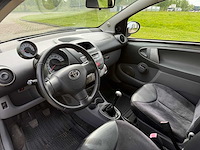 Toyota aygo 1.0 12v aspiration green, 41-ktj-8 - afbeelding 7 van  14