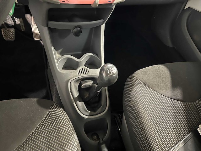 Toyota aygo 1.0-12v aspiration navigator, k-503-st - afbeelding 4 van  21