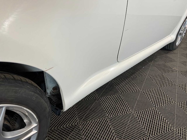 Toyota aygo 1.0-12v aspiration navigator, k-503-st - afbeelding 11 van  21