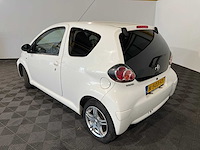 Toyota aygo 1.0-12v aspiration navigator, k-503-st - afbeelding 12 van  21