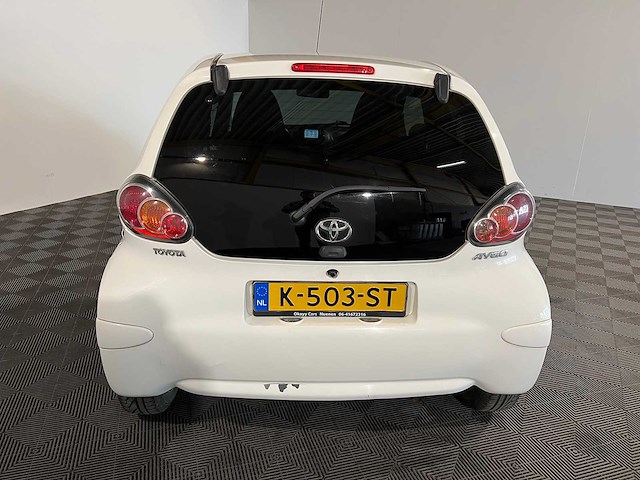 Toyota aygo 1.0-12v aspiration navigator, k-503-st - afbeelding 15 van  21