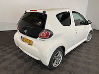 Toyota aygo 1.0-12v aspiration navigator, k-503-st - afbeelding 16 van  21