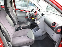 Toyota aygo 1.0-12v aspiration red 2010, 72-nsv-8 - afbeelding 5 van  18