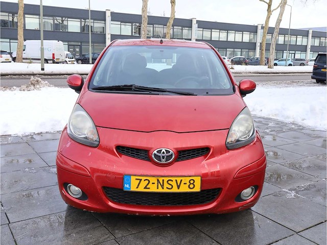 Toyota aygo 1.0-12v aspiration red 2010, 72-nsv-8 - afbeelding 17 van  18