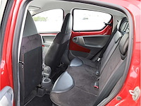 Toyota aygo 1.0-12v aspiration red 2010, 72-nsv-8 - afbeelding 4 van  18