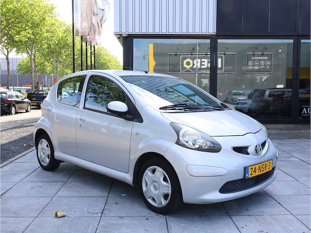 Toyota aygo 1.0-12v + automaat 2008, 24-nsr-3 - afbeelding 27 van  29