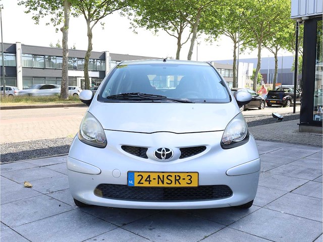 Toyota aygo 1.0-12v + automaat 2008, 24-nsr-3 - afbeelding 28 van  29