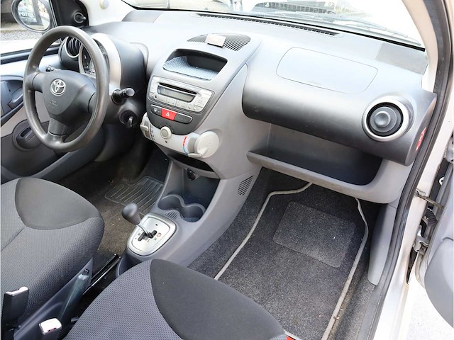 Toyota aygo 1.0-12v + automaat 2008, 24-nsr-3 - afbeelding 4 van  23