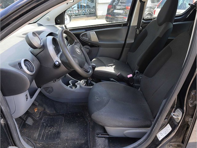 Toyota aygo 1.0-12v comfort 2009, 90-kdt-3 - afbeelding 2 van  22