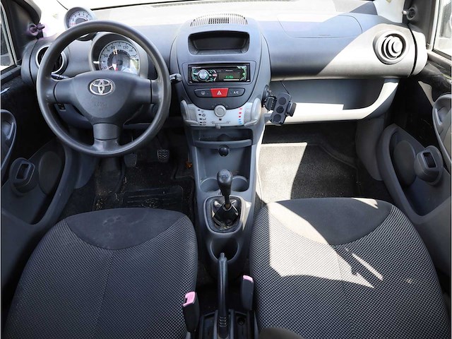 Toyota aygo 1.0-12v comfort 2009, 90-kdt-3 - afbeelding 2 van  14