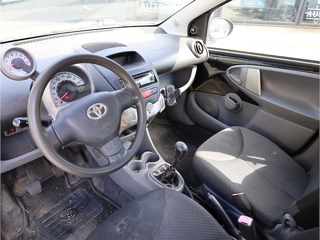 Toyota aygo 1.0-12v comfort 2009, 90-kdt-3 - afbeelding 14 van  14