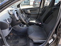 Toyota aygo 1.0-12v comfort 2009, 90-kdt-3 - afbeelding 2 van  22