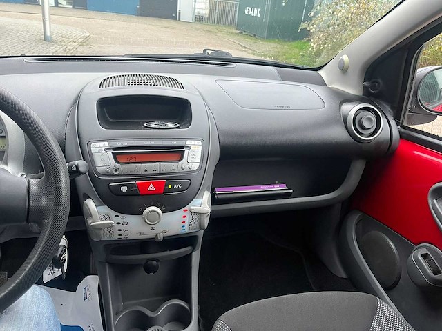 Toyota aygo 1.0-12v comfort , 47-khs-3 - afbeelding 5 van  21