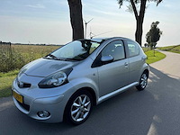 Toyota aygo 1.0-12v comfort 5 deurs 47-lrv-1 - afbeelding 1 van  15