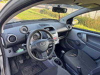 Toyota aygo 1.0-12v comfort 5 deurs 47-lrv-1 - afbeelding 13 van  15