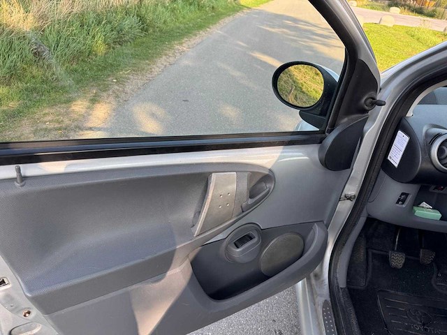 Toyota aygo 1.0-12v comfort 5 deurs 47-lrv-1 - afbeelding 15 van  15