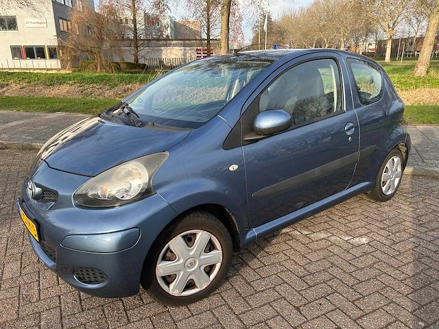 Toyota aygo 1.0 12v comfort, 69-jnk-5 - afbeelding 1 van  11