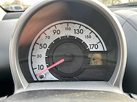 Toyota aygo 1.0 12v comfort, 69-jnk-5 - afbeelding 2 van  11