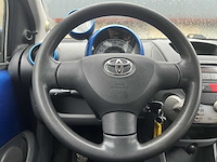 Toyota aygo 1.0-12v dynamic blue 5-deurs | 34-ksv-7 - afbeelding 2 van  22