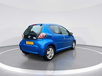 Toyota aygo 1.0-12v dynamic blue 5-deurs | 34-ksv-7 - afbeelding 5 van  22