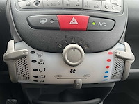 Toyota aygo 1.0-12v dynamic blue 5-deurs | 34-ksv-7 - afbeelding 6 van  22