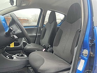 Toyota aygo 1.0-12v dynamic blue 5-deurs | 34-ksv-7 - afbeelding 17 van  22