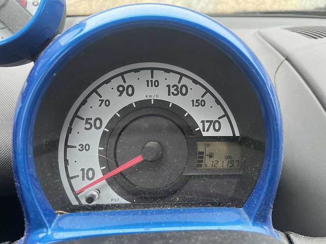 Toyota aygo 1.0-12v dynamic blue 5-deurs | 34-ksv-7 - afbeelding 21 van  22