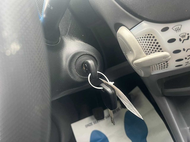 Toyota aygo 1.0-12v dynamic blue , 95-jbf-6 - afbeelding 5 van  14