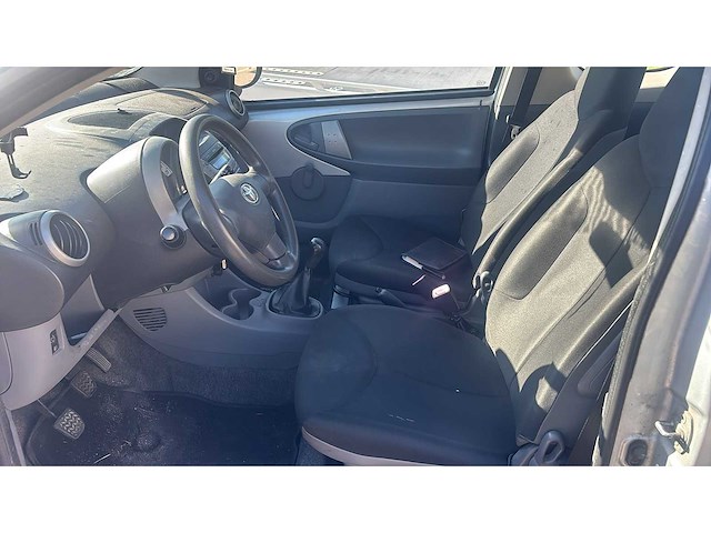 Toyota aygo 1.0-12v | l-859-zg i - afbeelding 8 van  12