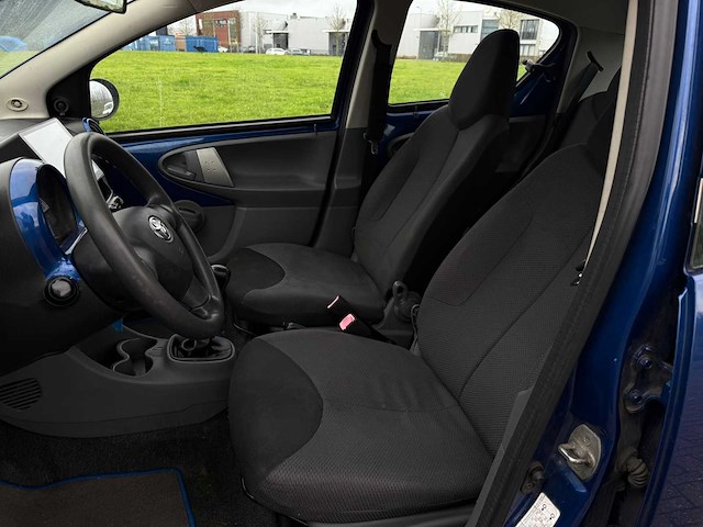 Toyota aygo 1.0 12v, xb-251-t - afbeelding 7 van  15