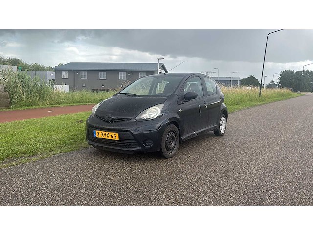 Toyota aygo 1.0 vvt-i access 2013 | 3-xvx-65 i - afbeelding 1 van  14