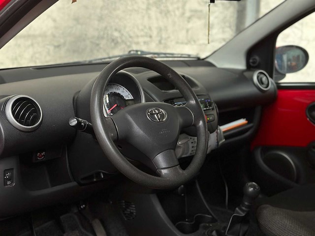 Toyota aygo 1.0 vvt-i access 28pk 2013, kt-612-x - afbeelding 9 van  34