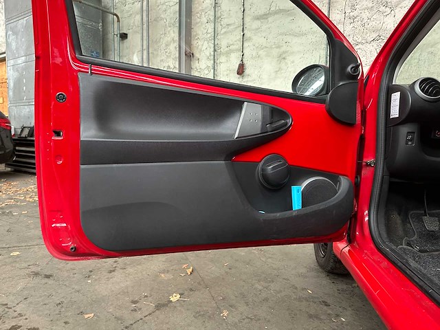 Toyota aygo 1.0 vvt-i access 28pk 2013, kt-612-x - afbeelding 19 van  34